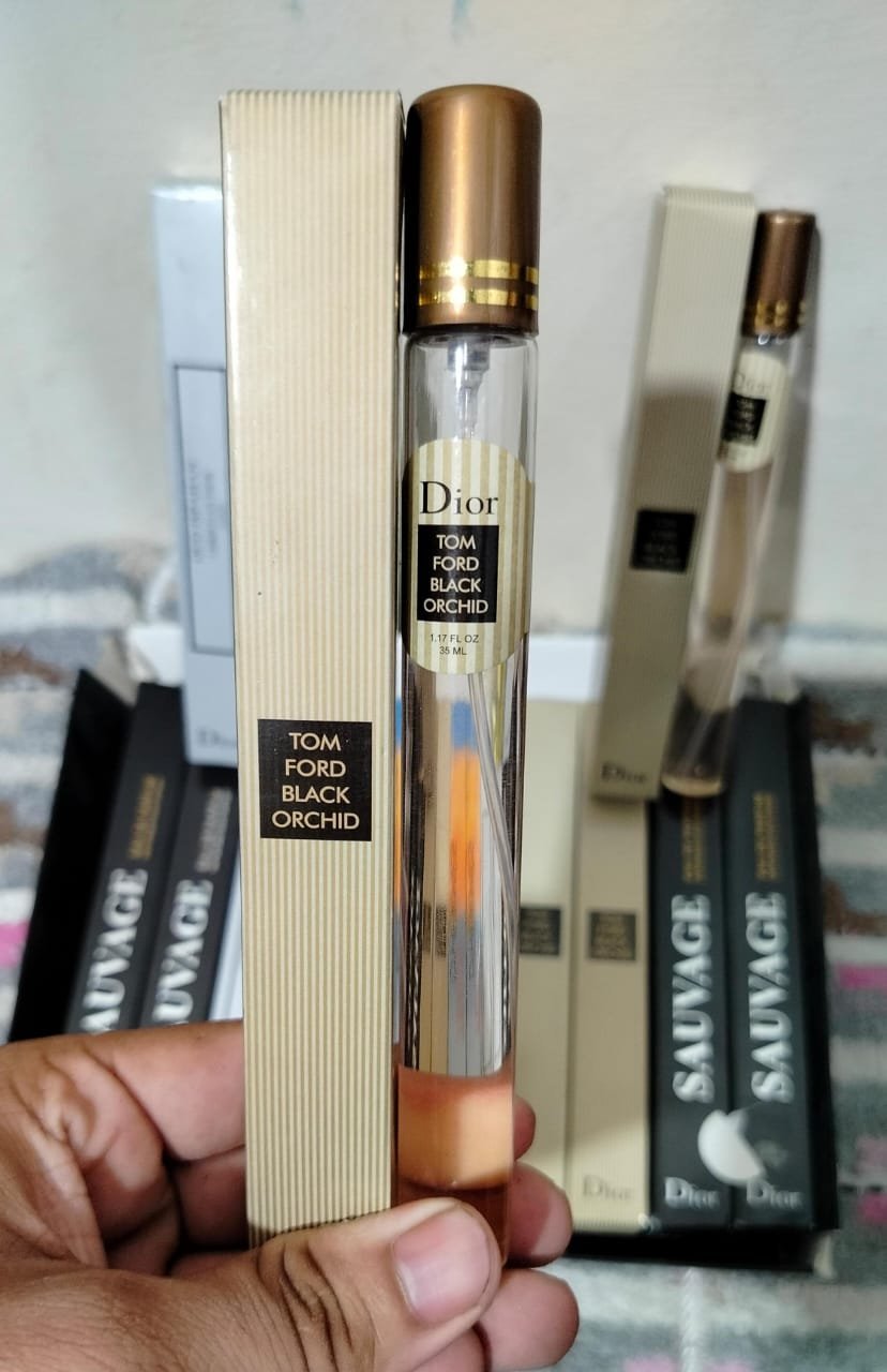 WhatsApp-Image-2025-05-12-at-22.25.40_a29720b5-1.jpg PACK OF 5 DIOR BEST PEN PERFUME 🤩🤩 - Image 1